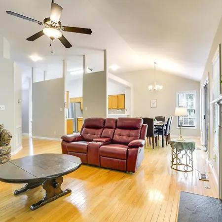Park Village Home With Pond 6 Mi To Downtown Cary
